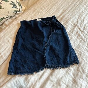 Mango soft denim linen like material skirt.